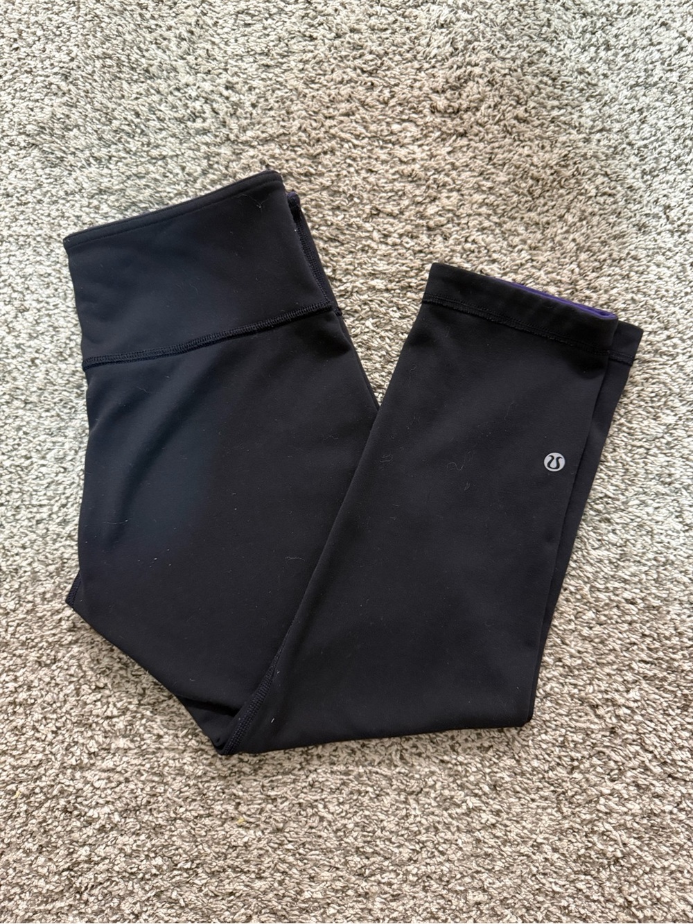 Lululemon Reversible Wunder Under Crop Luon *Reversible Dense Purple/Black 6
